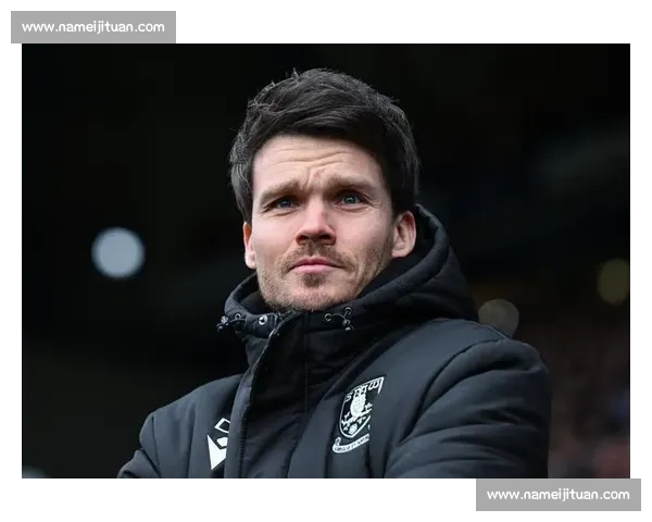 谢周三老板强硬下令：主帅罗尔立即终止休假返岗，否则面临罚款