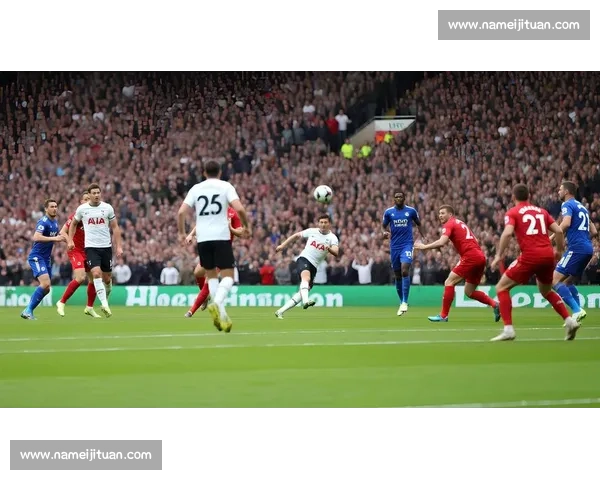 过顶的好球：足球场上的致命弧线